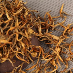 Dian Hong Black Tea Yunnan Gold Wire Spring Bud Tea Premium Loose Leaf Healthy