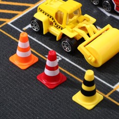 15PCS Mini Traffic Cones Miniature Scene Accessories Early Educational Toys