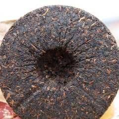 Menghai Tributary Golden Bud Pu-erh Tea Puer Shu Pu’er Puerh Ripe Tea Cake 500g